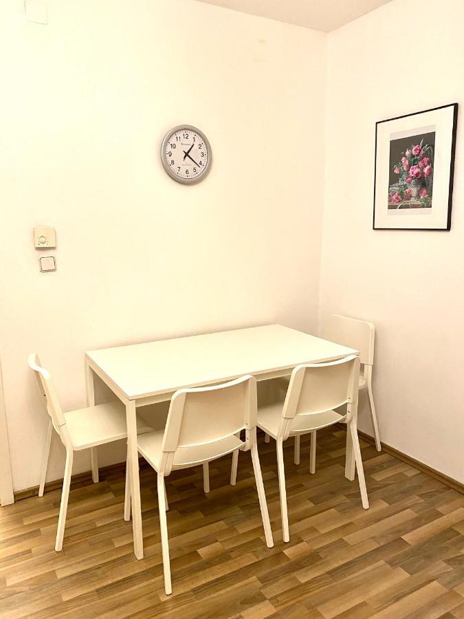 Apartment Opera Виена Екстериор снимка