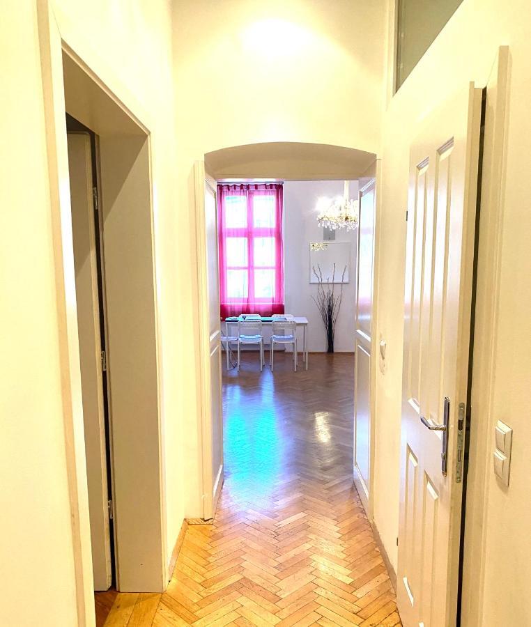 Apartment Opera Виена Екстериор снимка